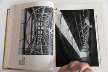 Load image into Gallery viewer, INTERNATIONAL ARCHITEKTUR | Bauhaus Bücher 1